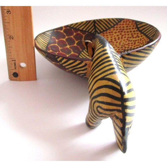 Hand Carved Hand Painted African Kenya Wood Giraffe Drinking From Bowl, Folk Art - Picture 15 of 16